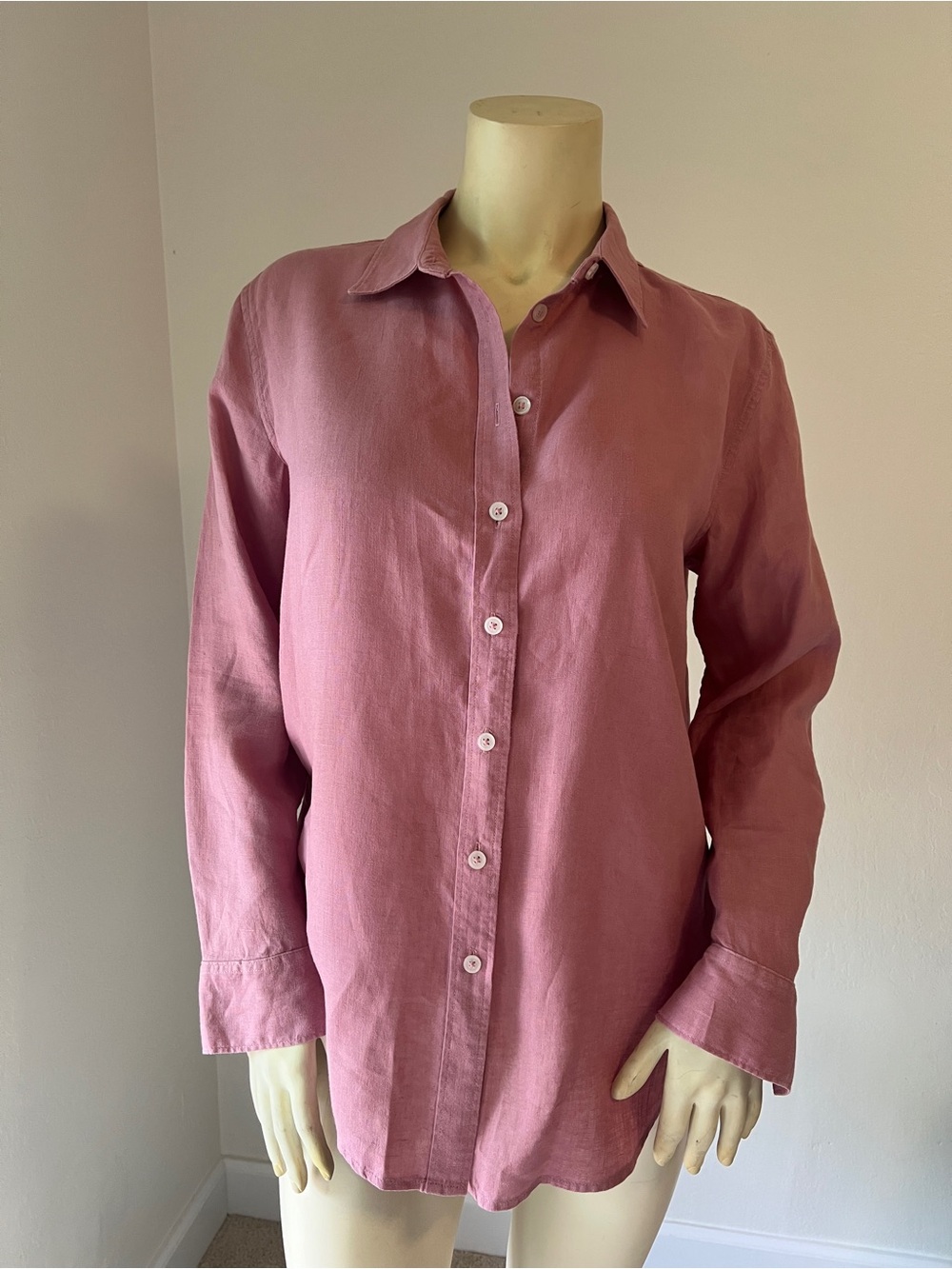 Quince Rose Linen Long-Sleeve Button-Up Shirt. Size medium.